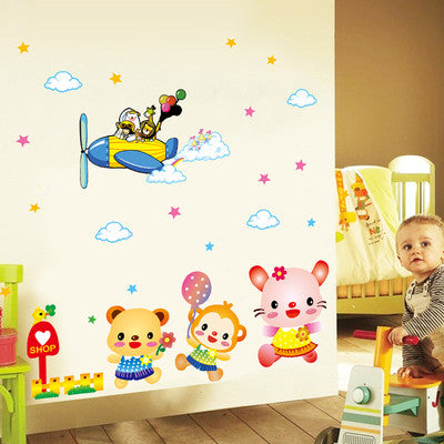 Paste in the Cartoon Animal World Kindergarten Background Decoration to Paste on the Wall