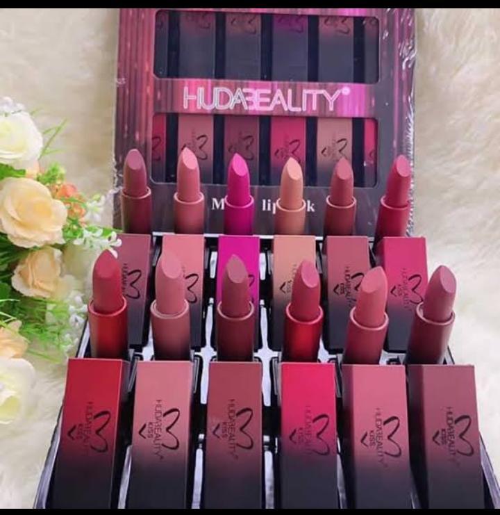 12 MATTE LIPSTICK SET | HUDA BEAUTY