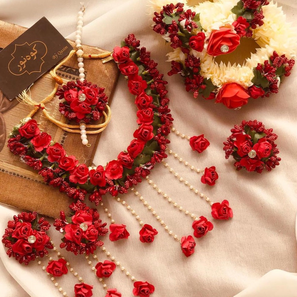 Myindiecraft - Pink Bridal Floral Jewellery Set for Mehendi Function /  Artificial Flower Jewelry set - Flower Jewellery