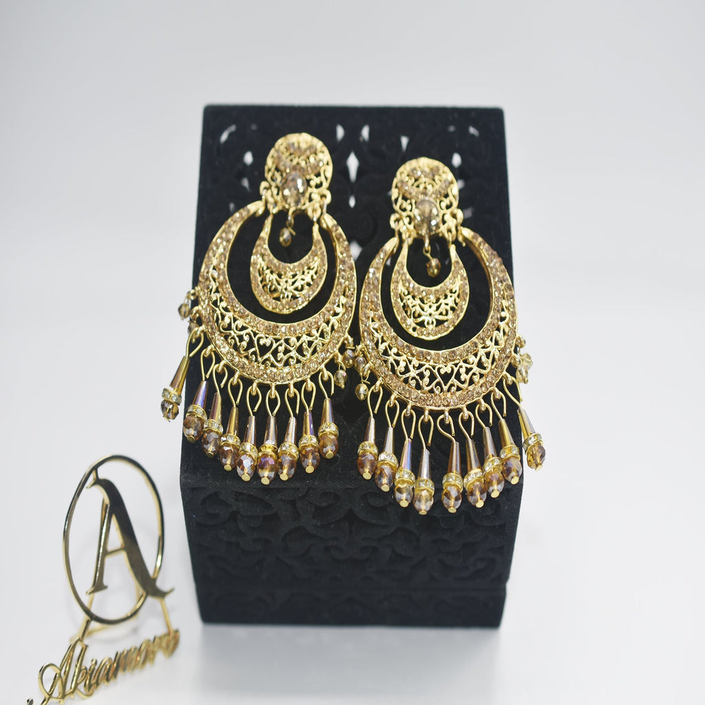 Delightful Wedding Jewellery Set For Women with Necklace & earrings (Golden  set)
